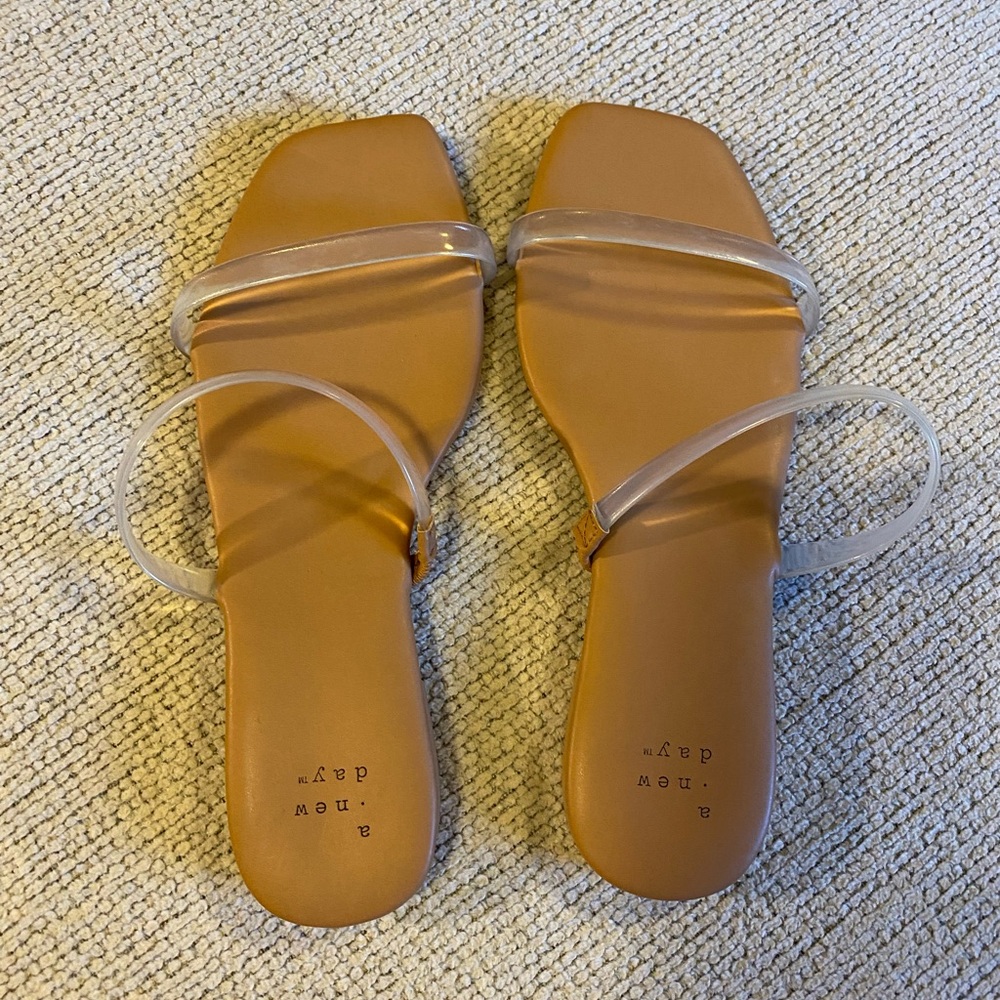 a new day clear strap sandal 6W